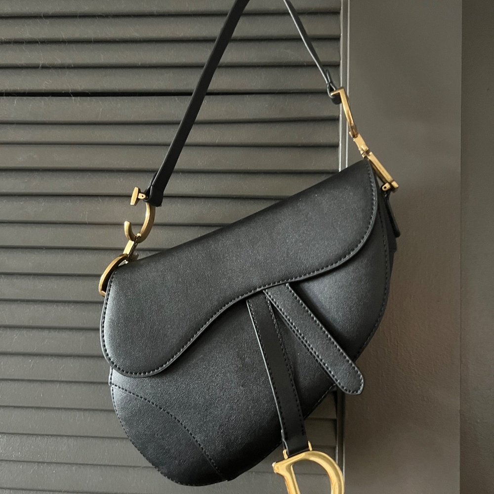 DIOR Black SADDLE BAG (w/ minor blemish)